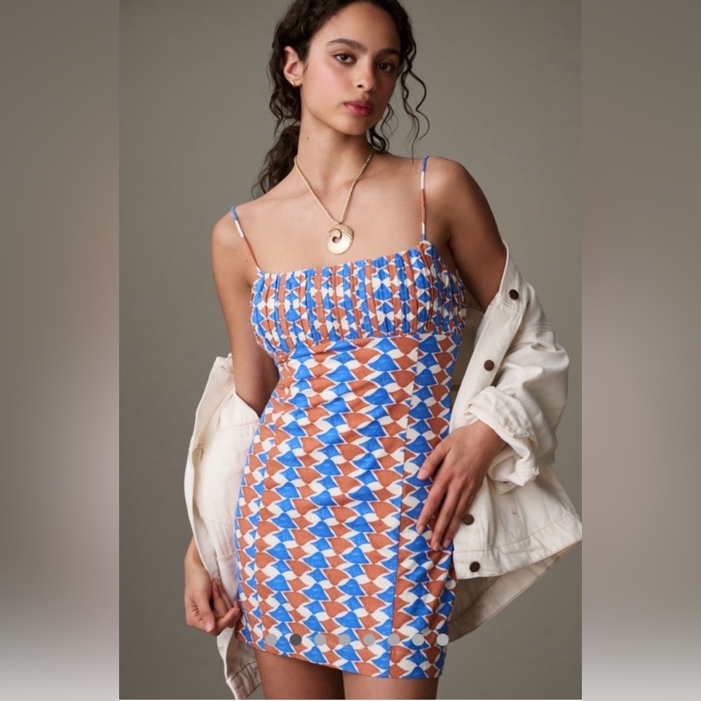 Maeve
Anthropologie Maeve Sleeveless
Linen Slim Mini Dress size 6.